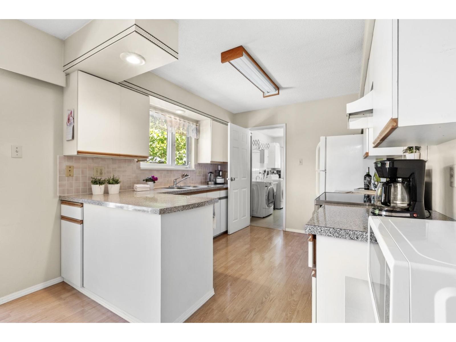 15817 Goggs Avenue, White Rock, British Columbia V4B 2P1 - Photo 10 - R3120712