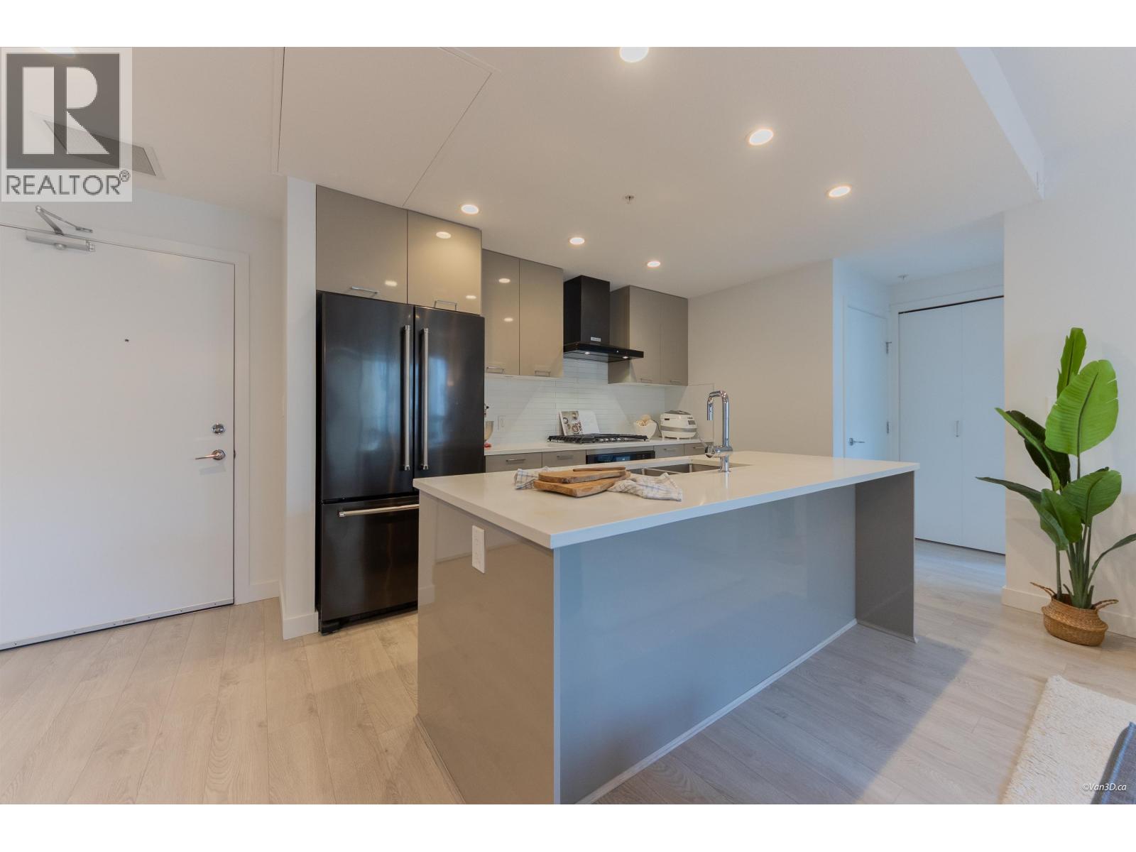 406 3581 Ross Drive, Vancouver, British Columbia  V6S 0K5 - Photo 2 - R3114503