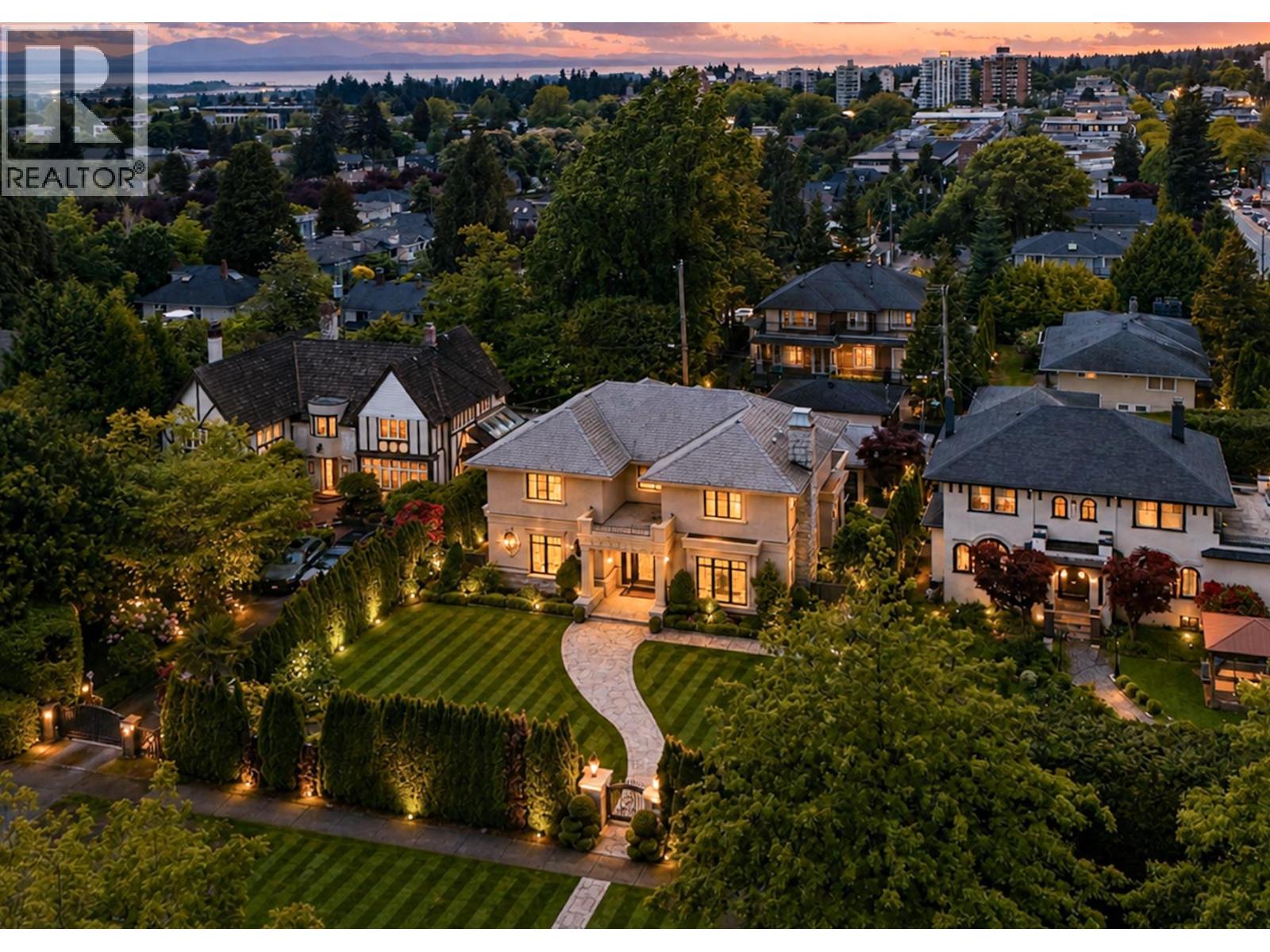 5755 Angus Drive, Vancouver, British Columbia  V6M 3N7 - Photo 2 - R3125201
