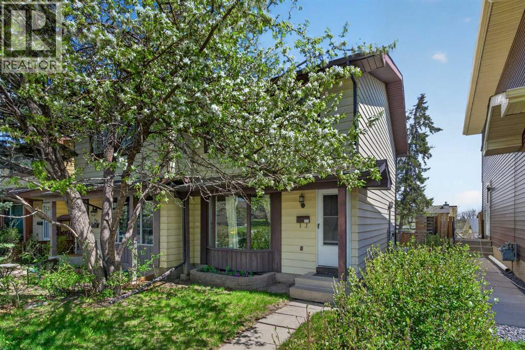42 Berwick Rise NW, Calgary, Alberta  T3K 1C8 - Photo 2 - A2309964