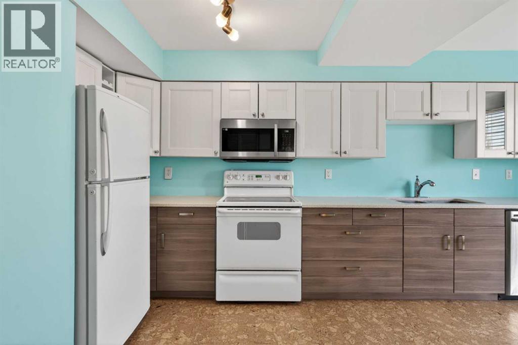 42 Berwick Rise NW, Calgary, Alberta  T3K 1C8 - Photo 4 - A2309964