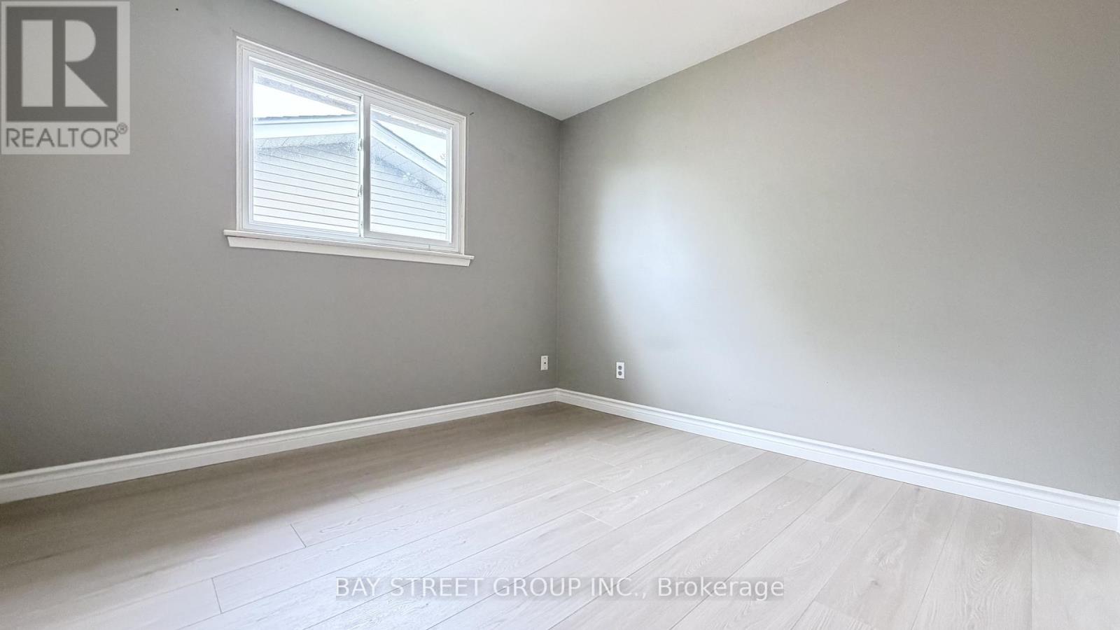 31 Colonsay Road, Markham, Ontario  L3T 3E9 - Photo 3 - N12990226