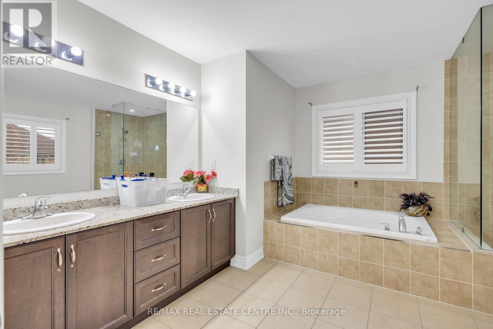 9 Glacier Road, Brampton, Ontario  L6X 5N1 - Photo 35 - W13159660