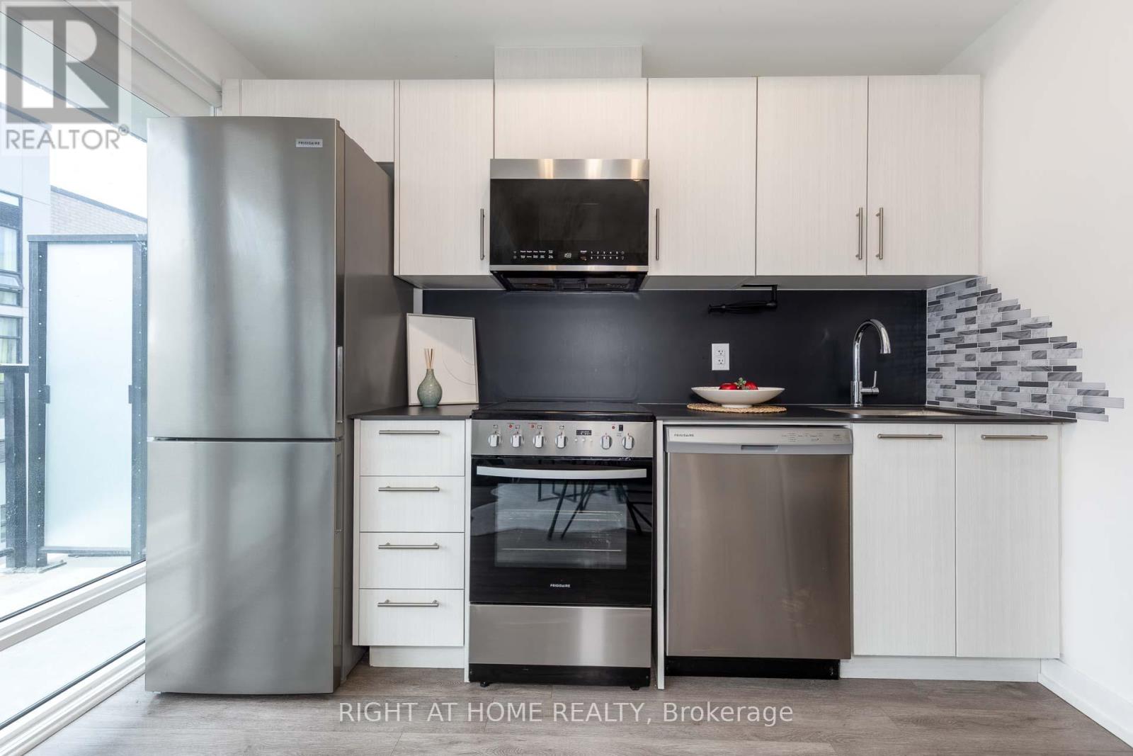33 - 871 Sheppard Avenue W, Toronto, Ontario  M3H 0E8 - Photo 8 - C13157538
