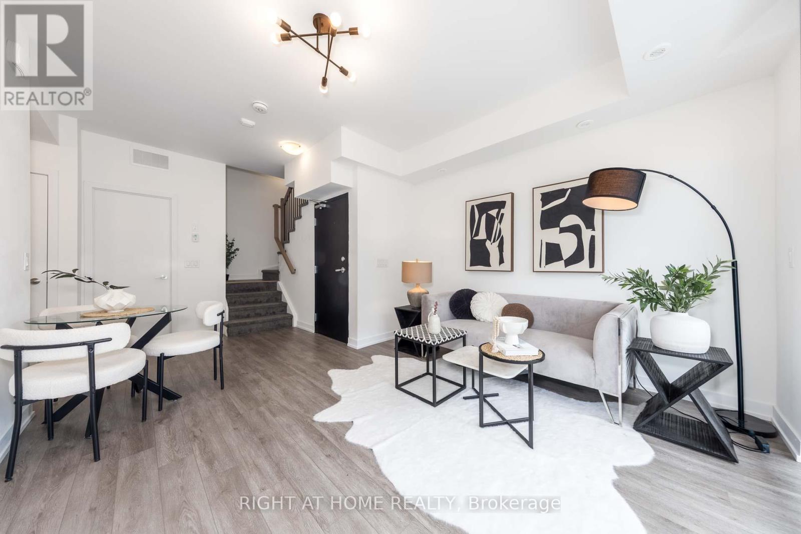 33 - 871 Sheppard Avenue W, Toronto, Ontario  M3H 0E8 - Photo 1 - C13157538