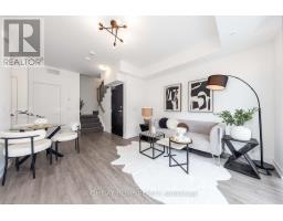 33 - 871 SHEPPARD AVENUE W, Toronto, Ontario