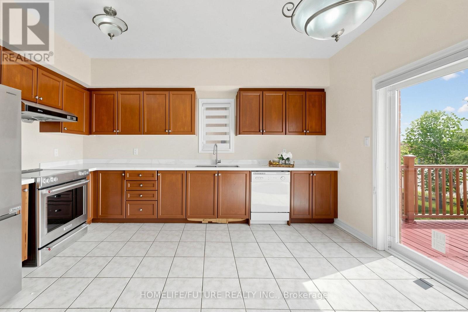 65 Maple Ridge Crescent, Markham, Ontario  L6E 1V2 - Photo 17 - N13162662