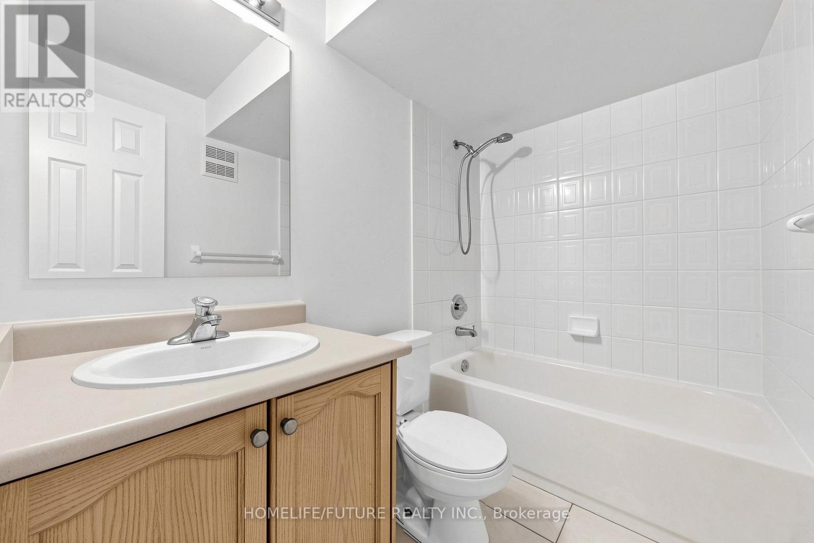 65 Maple Ridge Crescent, Markham, Ontario  L6E 1V2 - Photo 44 - N13162662