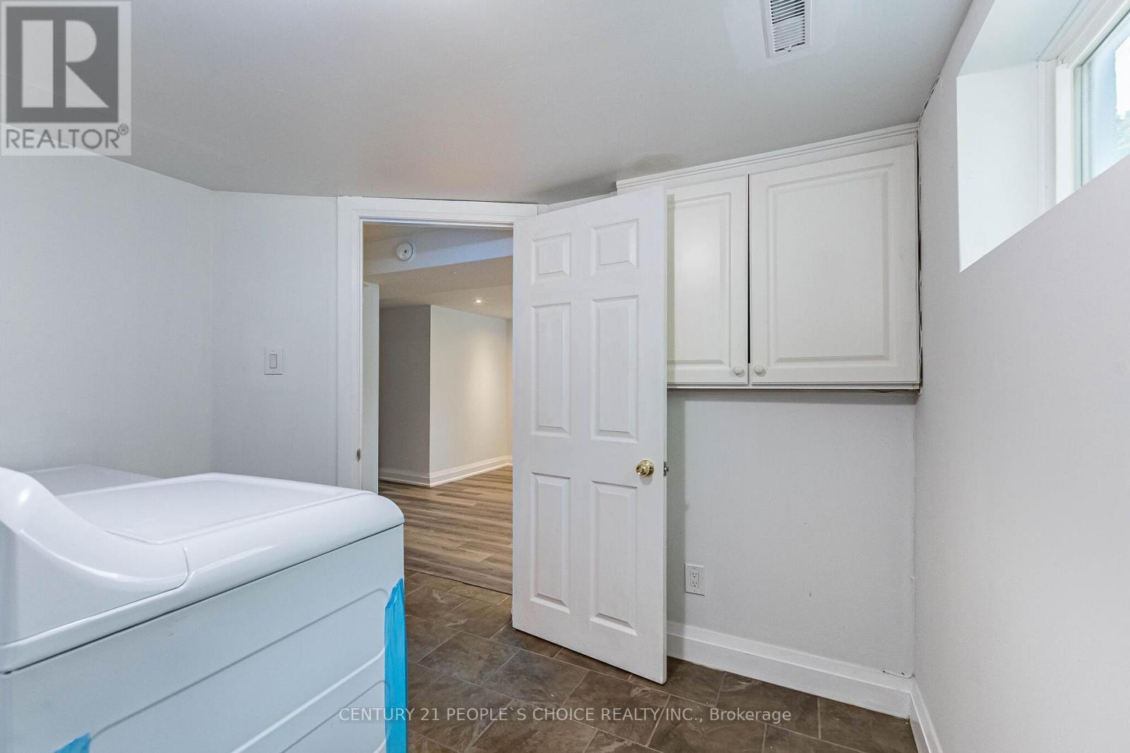 39 Meadowland Drive, Brampton, Ontario L6W 2R5 - Photo 33 - W13158864