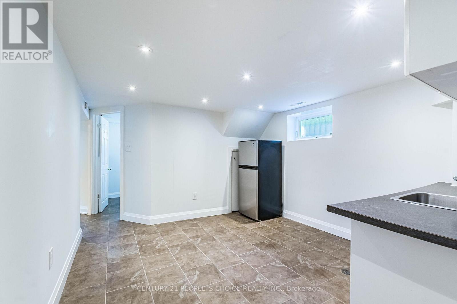 39 Meadowland Drive, Brampton, Ontario L6W 2R5 - Photo 41 - W13158864