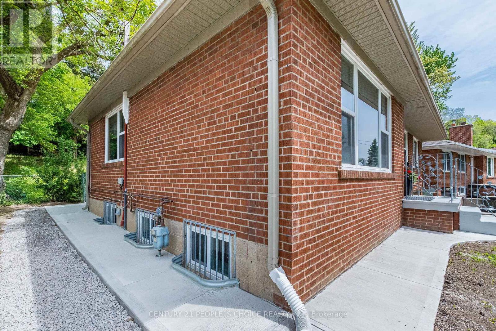 39 Meadowland Drive, Brampton, Ontario L6W 2R5 - Photo 44 - W13158864