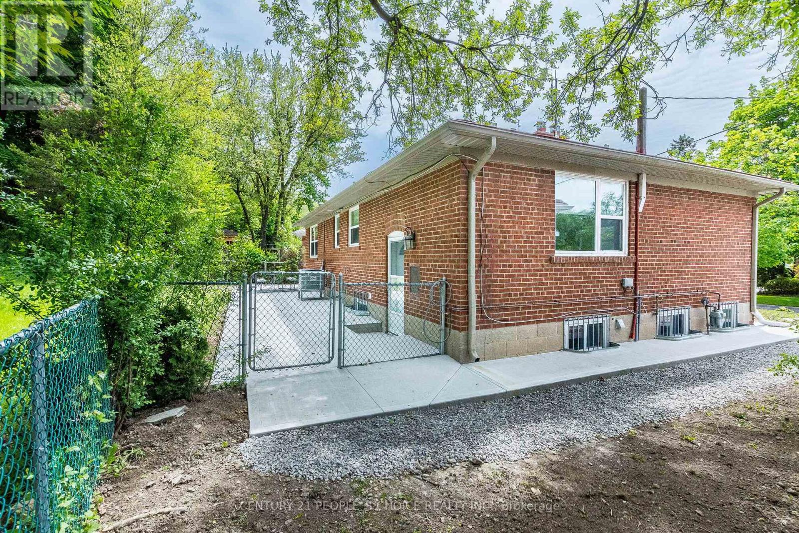 39 Meadowland Drive, Brampton, Ontario L6W 2R5 - Photo 45 - W13158864