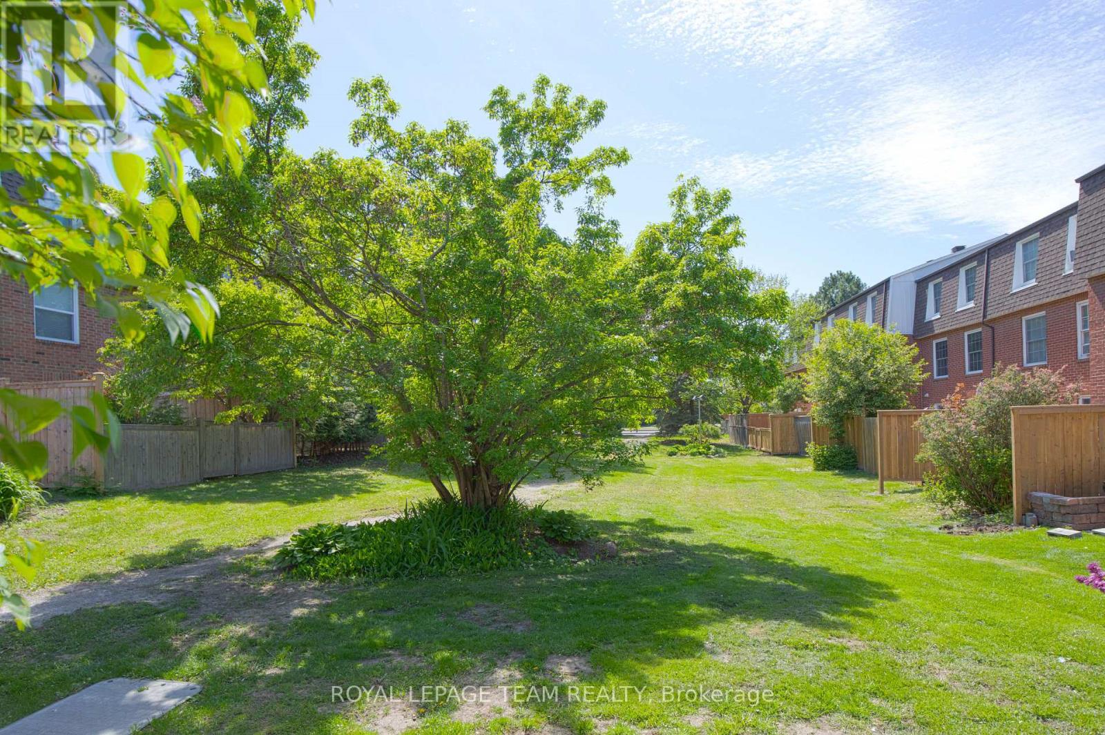 8 Moorside Private, Ottawa, Ontario  K2C 3P4 - Photo 31 - X13165626