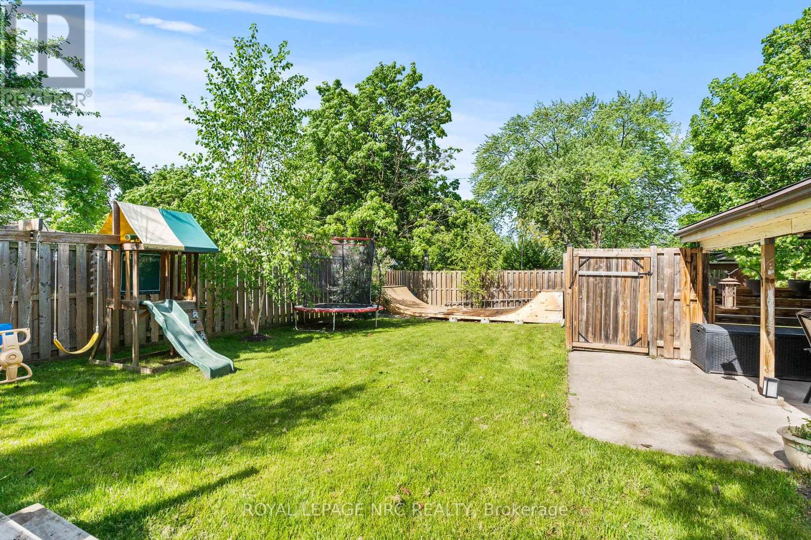 10 Ancaster Boulevard, St. Catharines, Ontario  L2M 6V9 - Photo 42 - X13165616
