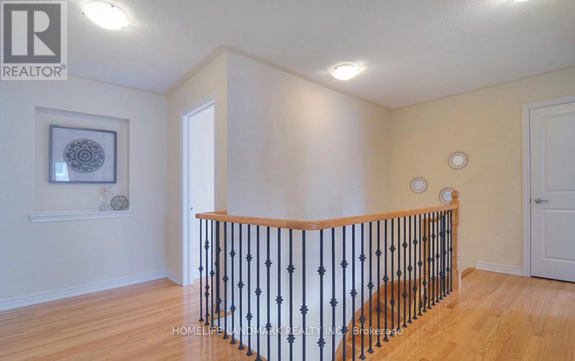 8 Farmhouse Crescent, Richmond Hill, Ontario L4E 0K1 - Photo 6 - N13165578