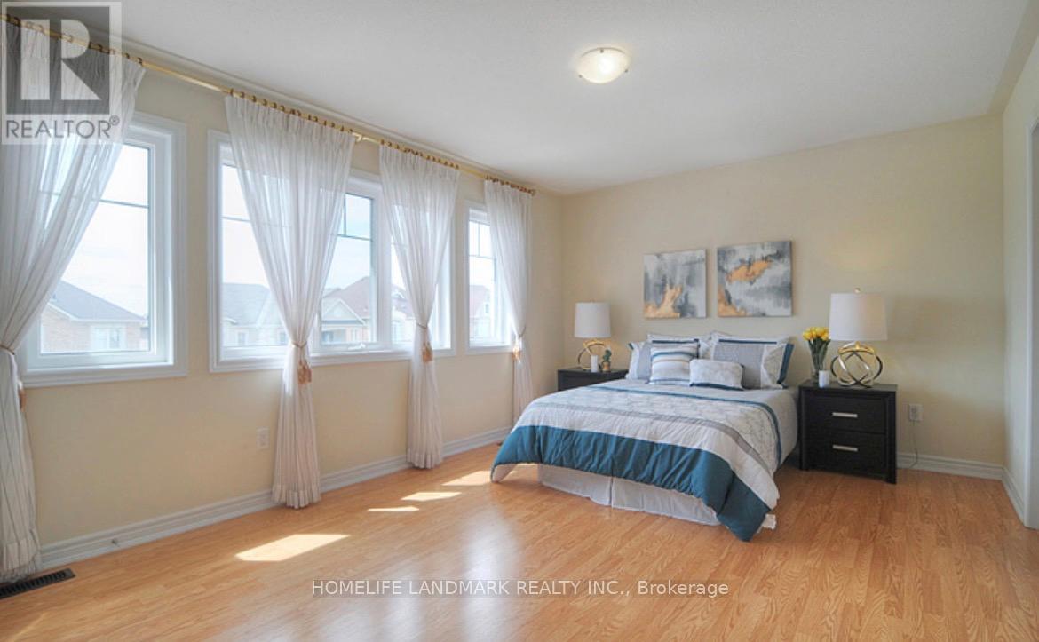 8 Farmhouse Crescent, Richmond Hill, Ontario L4E 0K1 - Photo 8 - N13165578