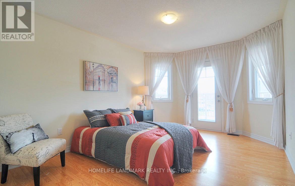 8 Farmhouse Crescent, Richmond Hill, Ontario L4E 0K1 - Photo 9 - N13165578