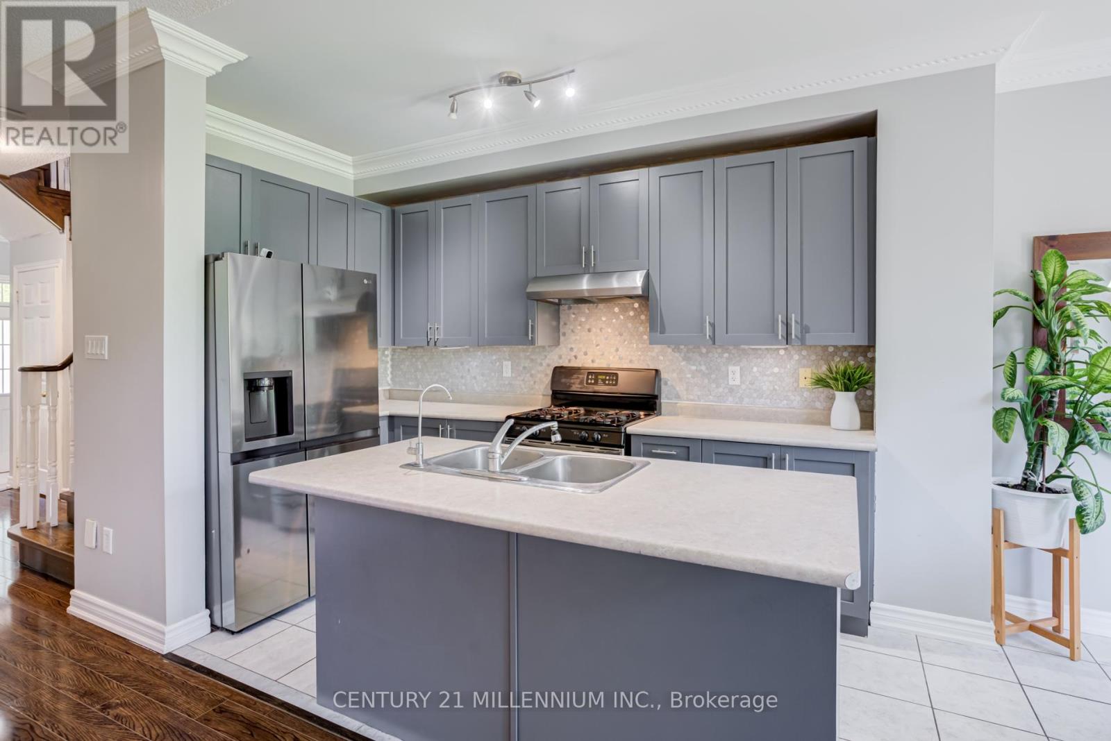57 Seahorse Avenue, Brampton, Ontario  L6V 4N7 - Photo 12 - W13165560