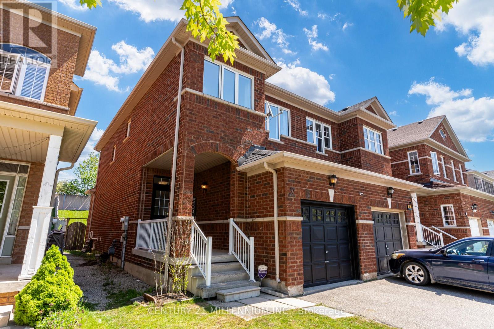 57 Seahorse Avenue, Brampton, Ontario  L6V 4N7 - Photo 3 - W13165560