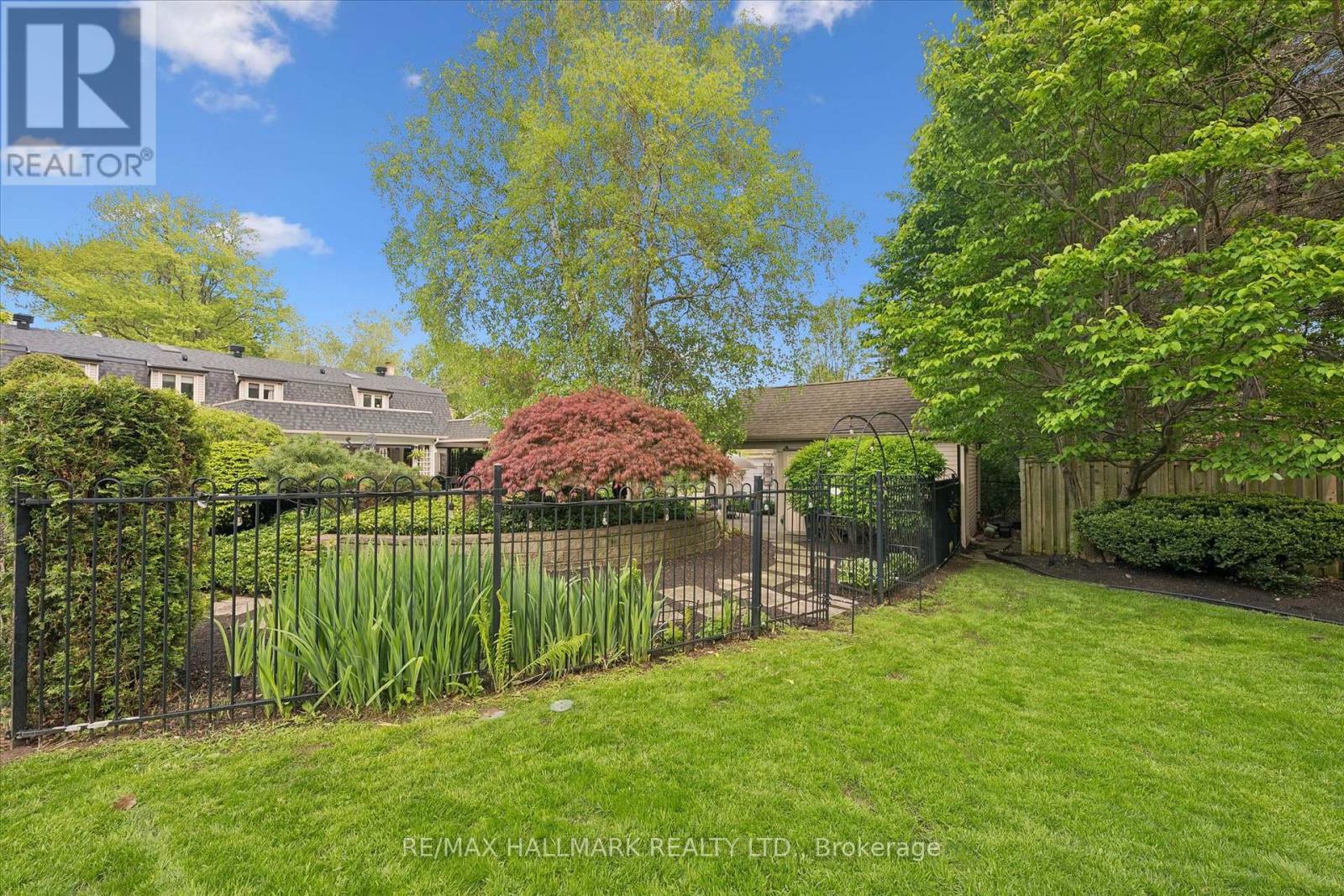 98 Rosemary Lane, Hamilton, Ontario  L9G 2K5 - Photo 45 - X13165608