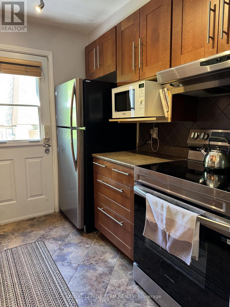 B - 21 Woodvale Green, Ottawa, Ontario  K2G 4H3 - Photo 11 - X13165632