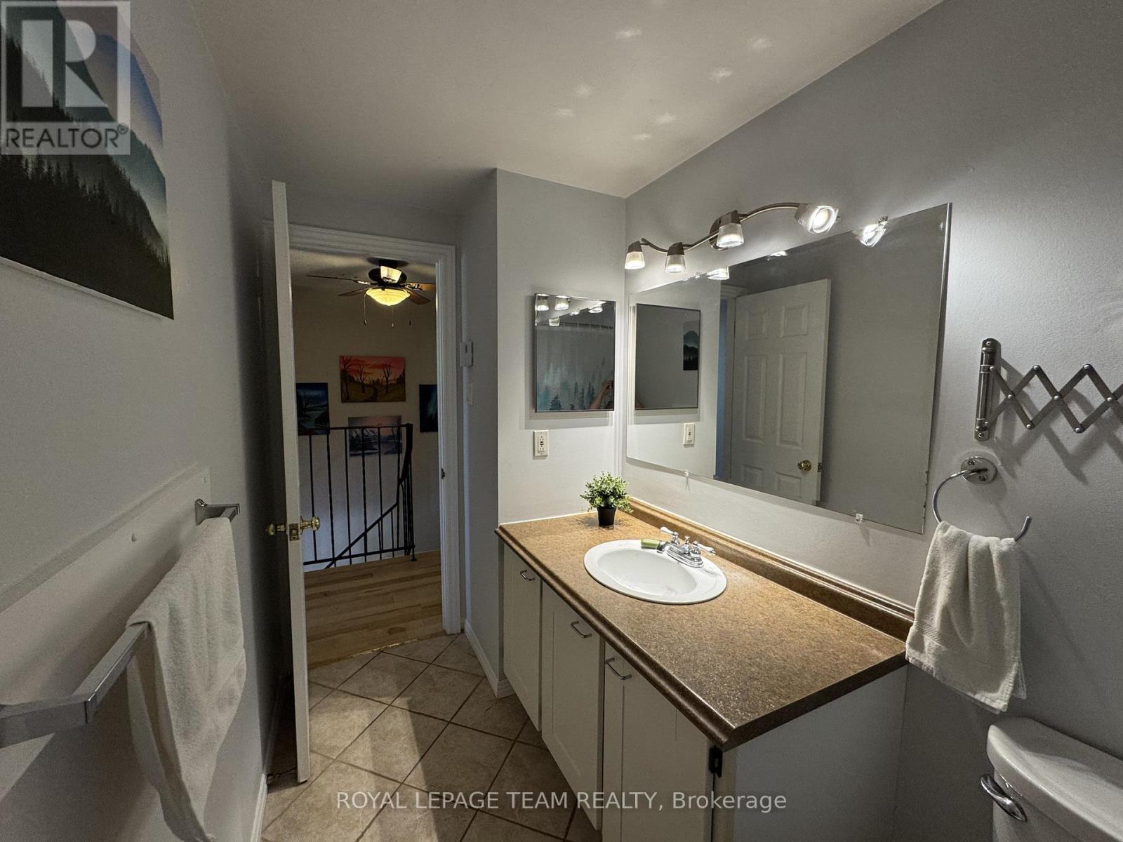 B - 21 Woodvale Green, Ottawa, Ontario  K2G 4H3 - Photo 25 - X13165632