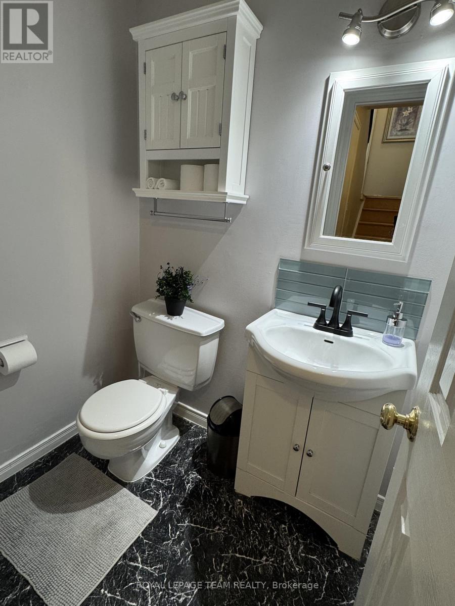 B - 21 Woodvale Green, Ottawa, Ontario  K2G 4H3 - Photo 37 - X13165632