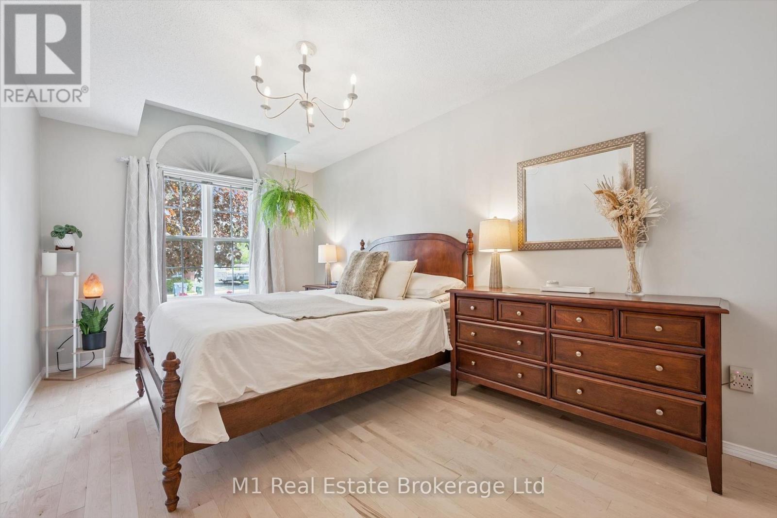82 Starview Crescent, Guelph, Ontario  N1E 7A1 - Photo 23 - X13165642