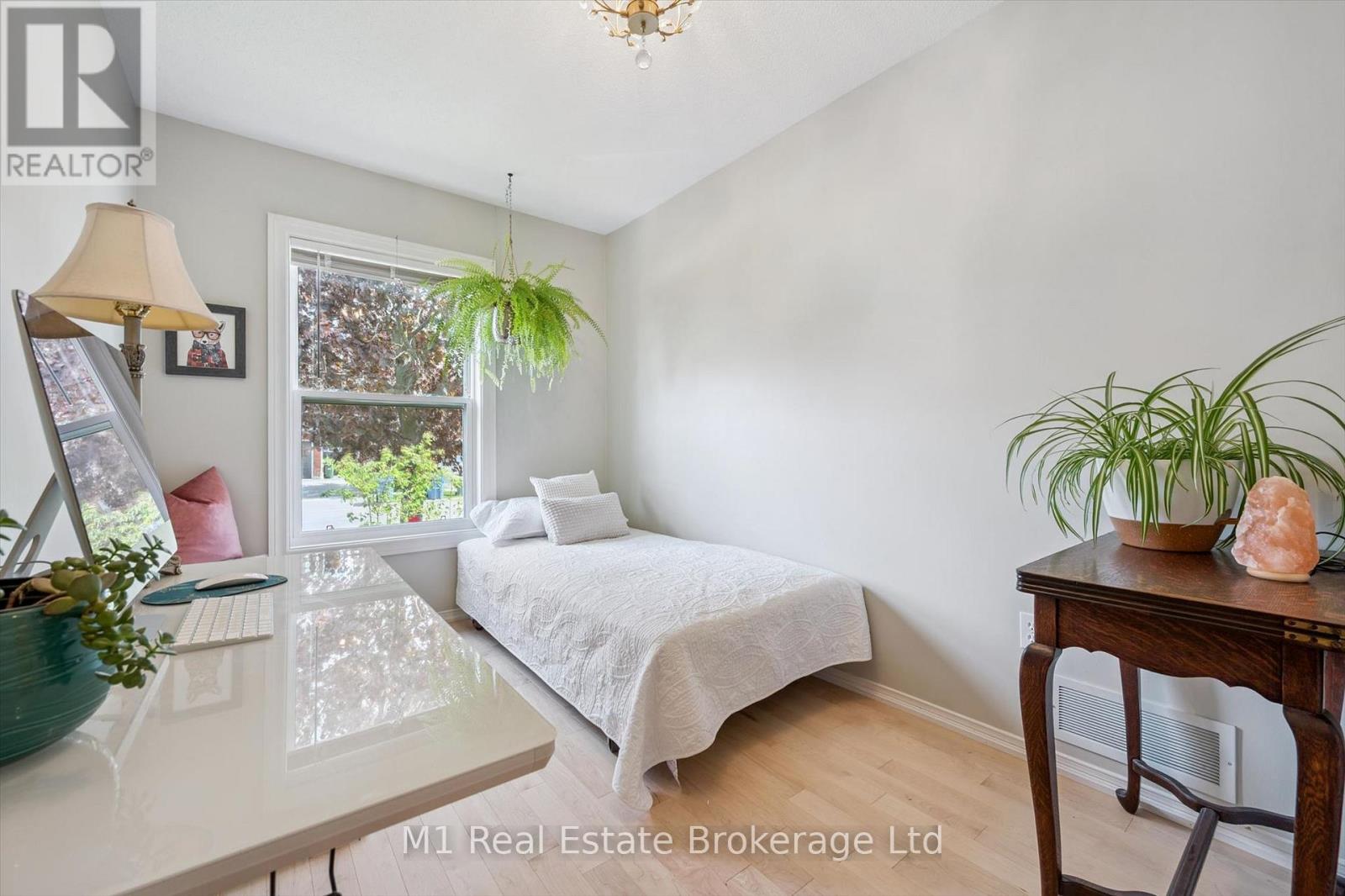 82 Starview Crescent, Guelph, Ontario  N1E 7A1 - Photo 25 - X13165642