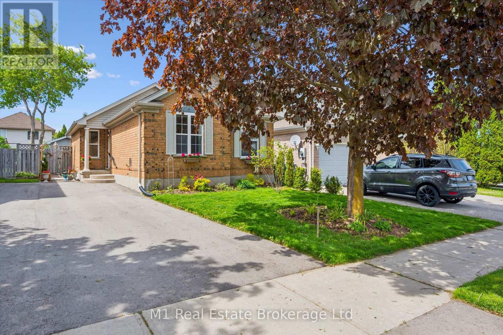 82 Starview Crescent, Guelph, Ontario  N1E 7A1 - Photo 4 - X13165642