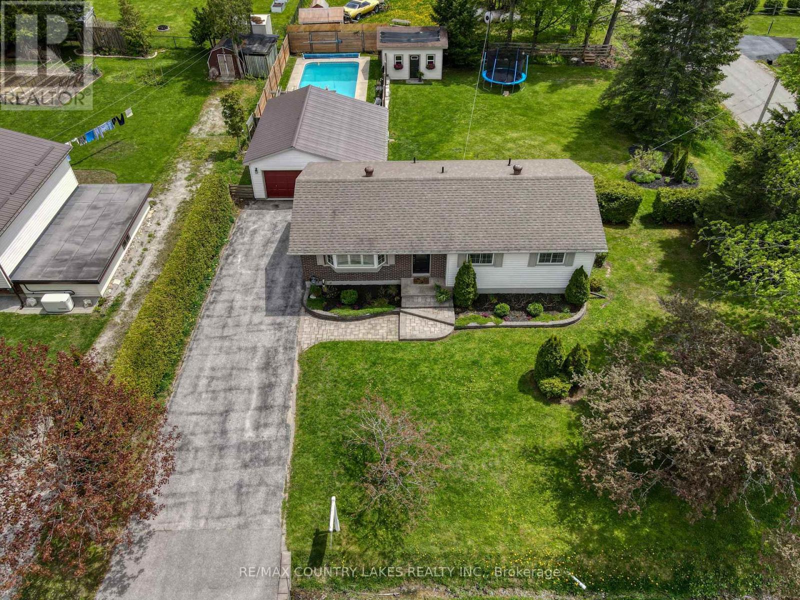 1 Price Drive, Oro-Medonte, Ontario  L3V 6H2 - Photo 2 - S13165630