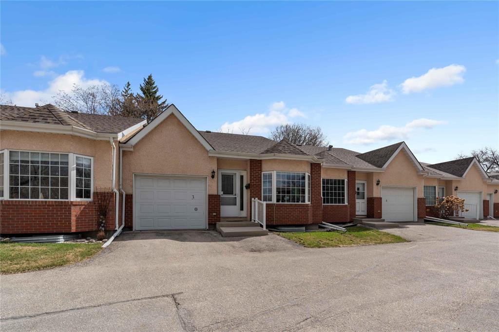 3 2075 Henderson Highway, Winnipeg, Manitoba  R2G 1P7 - Photo 1 - 202611401