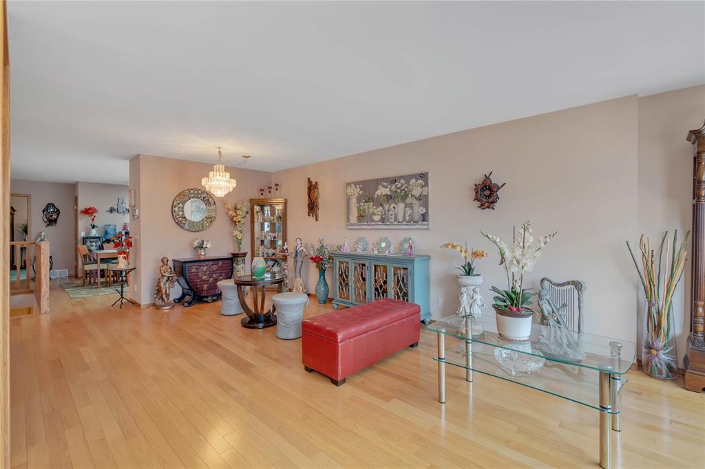 3 2075 Henderson Highway, Winnipeg, Manitoba  R2G 1P7 - Photo 5 - 202611401