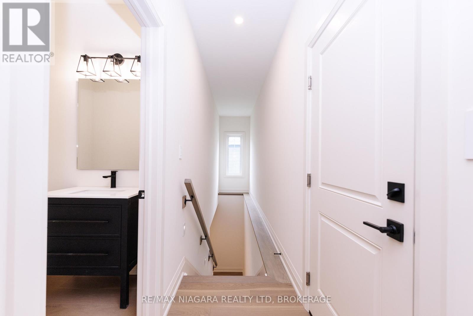 60 Pleasant Avenue N, Fort Erie (Ridgeway), Ontario  L0S 1N0 - Photo 34 - X13165660