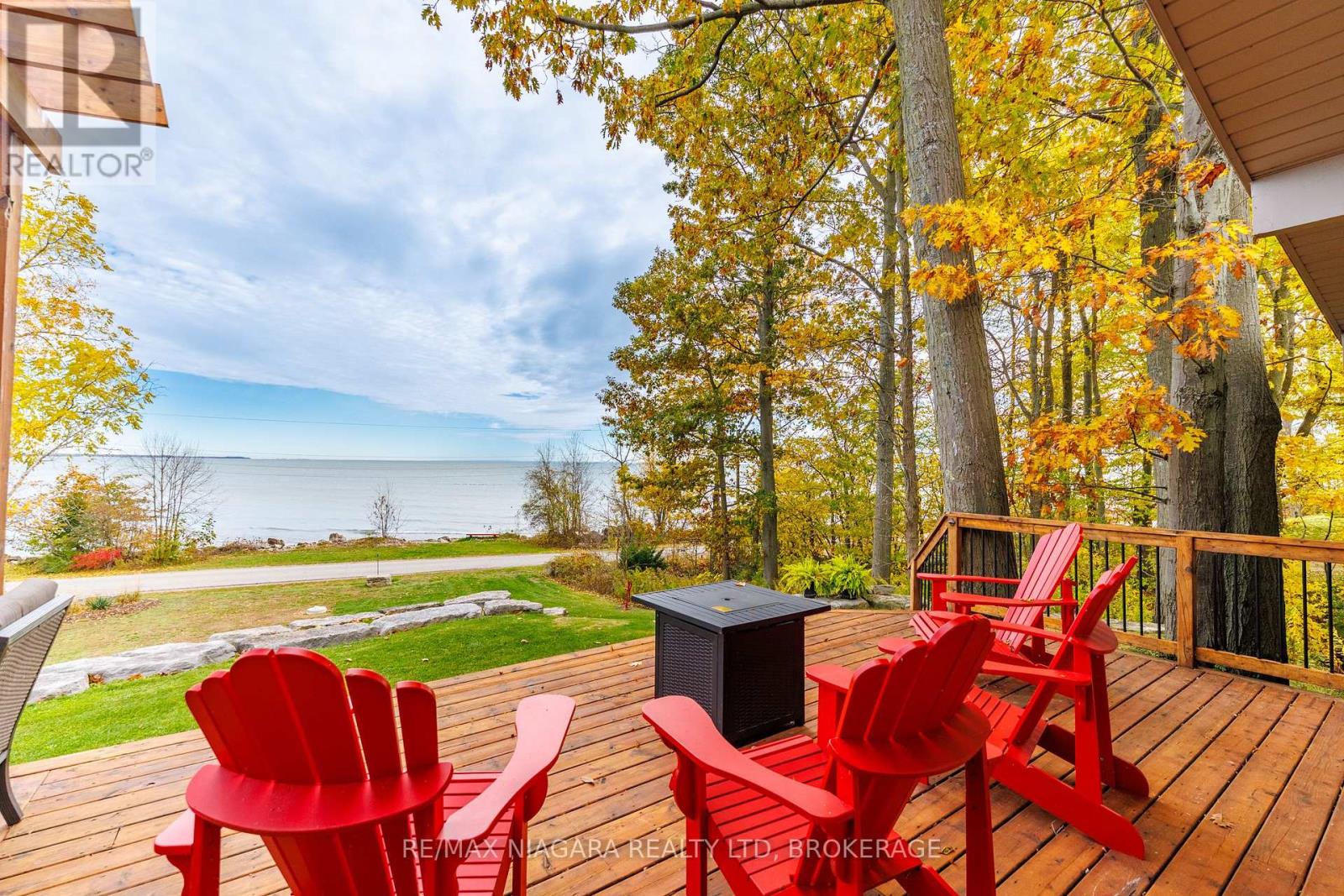 42 Mohawk Point Road, Haldimand (Dunnville), Ontario  N0A 1K0 - Photo 2 - X13165666