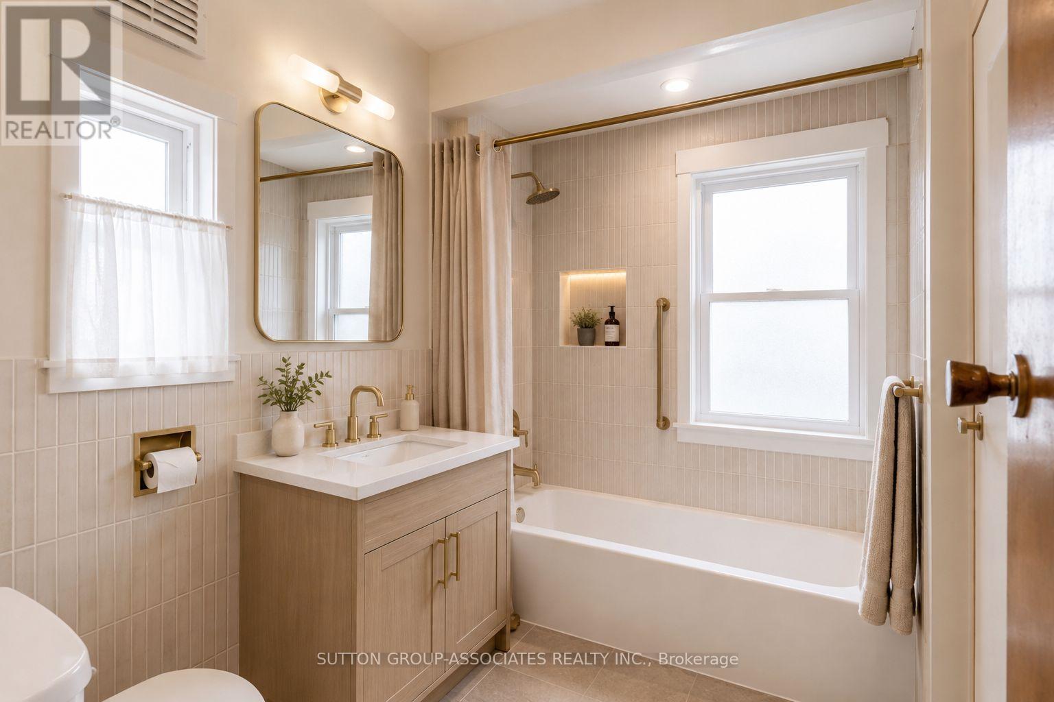 97 Pendrith Street, Toronto, Ontario  M6G 1R8 - Photo 14 - W12963306