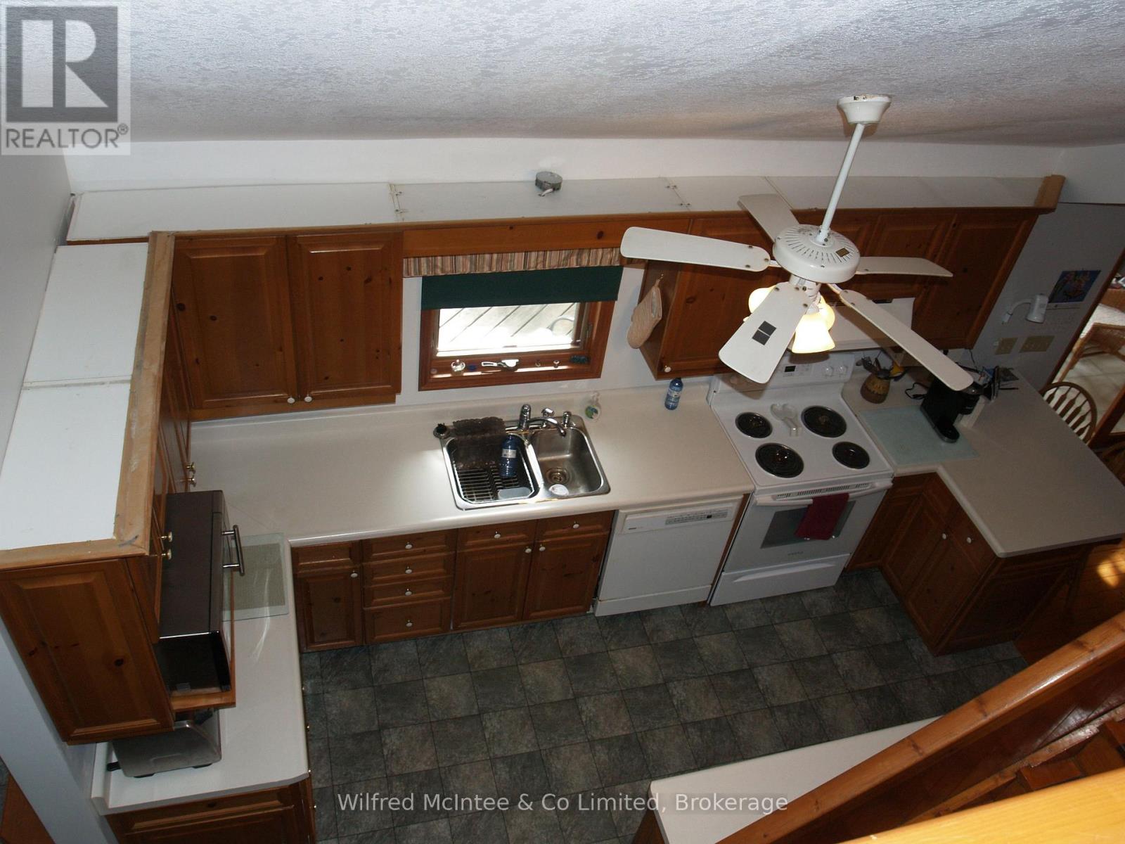 925 King Edward Avenue, South Bruce Peninsula, Ontario  N0H 2G0 - Photo 28 - X13165688