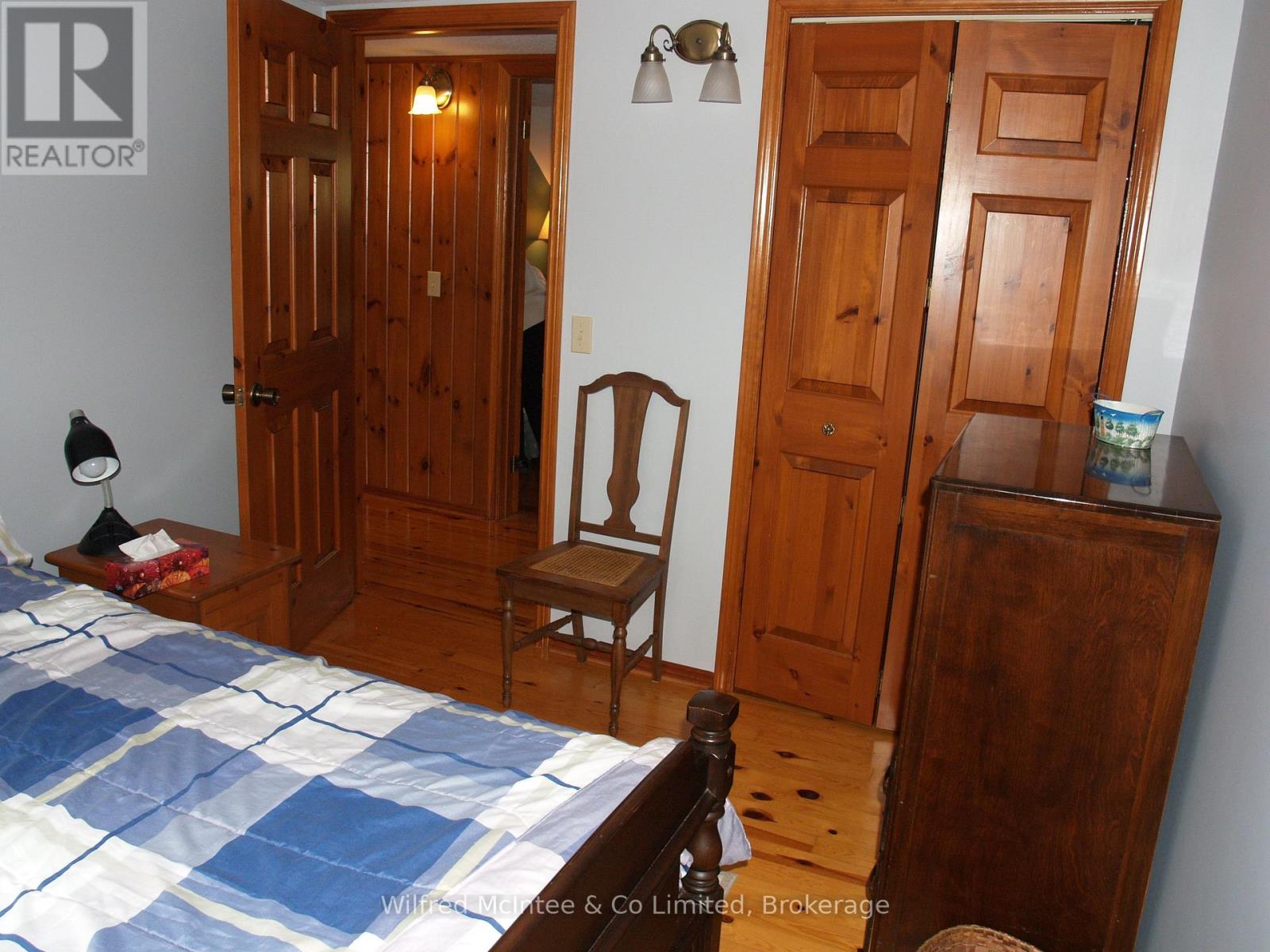 925 King Edward Avenue, South Bruce Peninsula, Ontario  N0H 2G0 - Photo 36 - X13165688