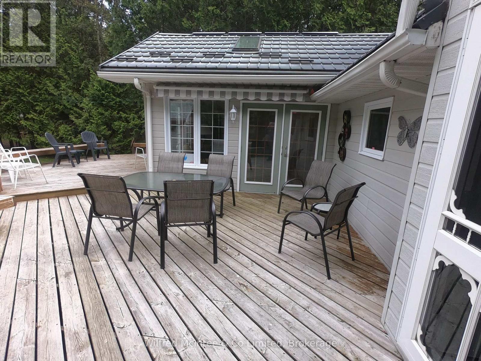 925 King Edward Avenue, South Bruce Peninsula, Ontario  N0H 2G0 - Photo 7 - X13165688