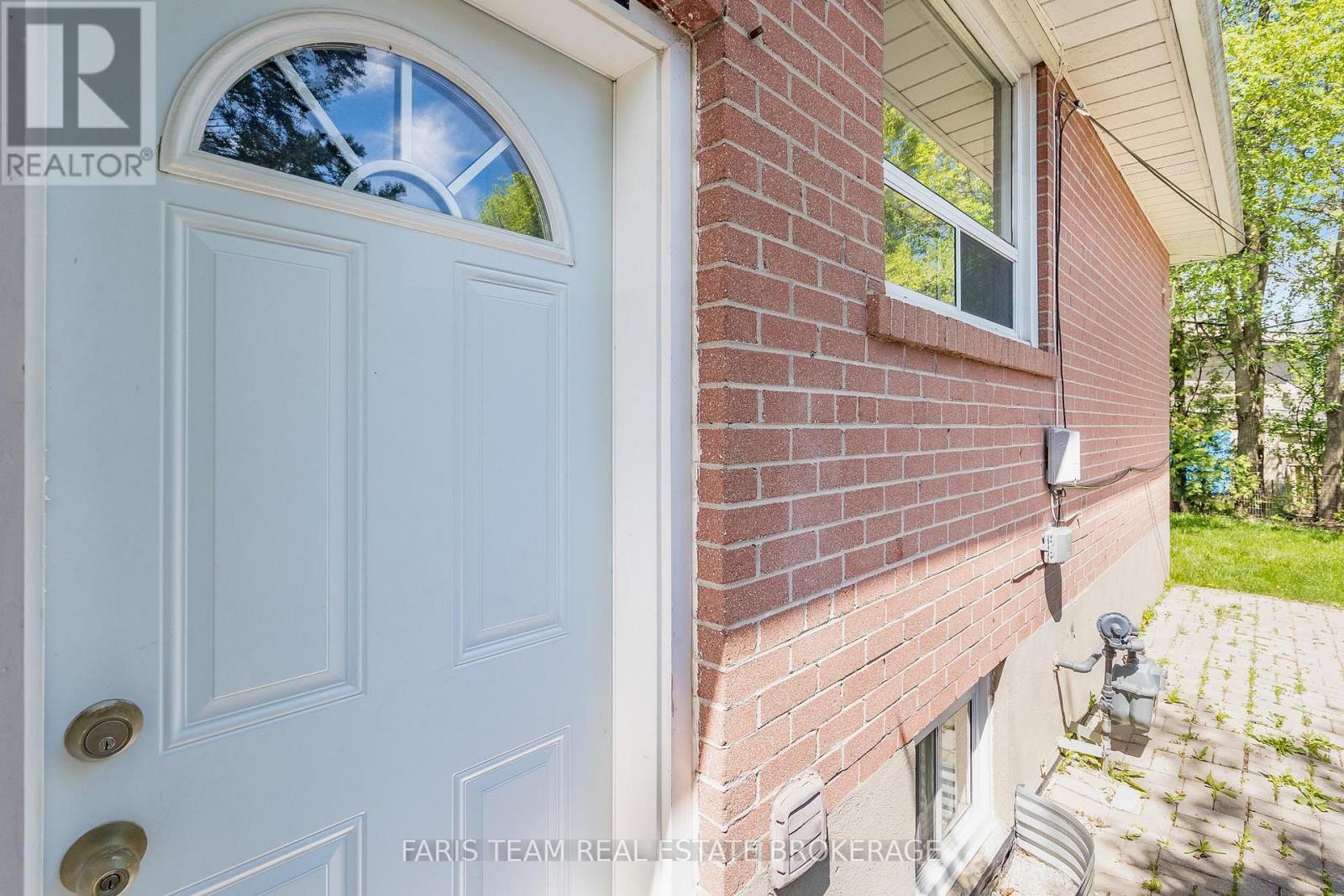 71 Harrison Drive, Newmarket, Ontario  L3Y 4P3 - Photo 20 - N13165694