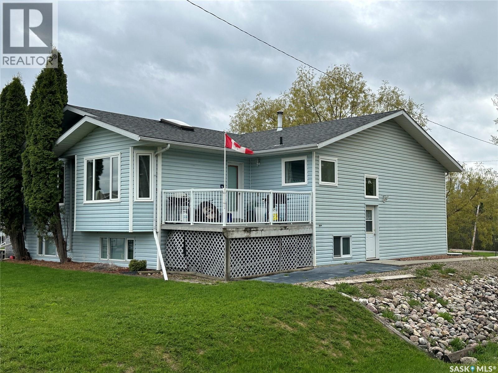 228 6th Avenue N, Big River, Saskatchewan  S0J 0E0 - Photo 2 - SK036663
