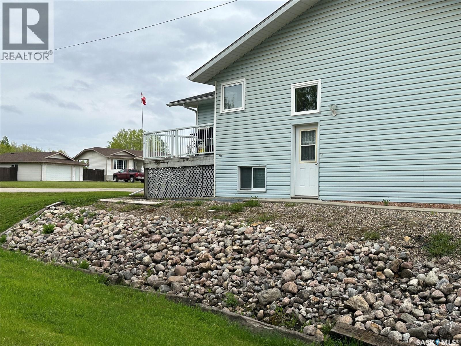 228 6th Avenue N, Big River, Saskatchewan  S0J 0E0 - Photo 3 - SK036663