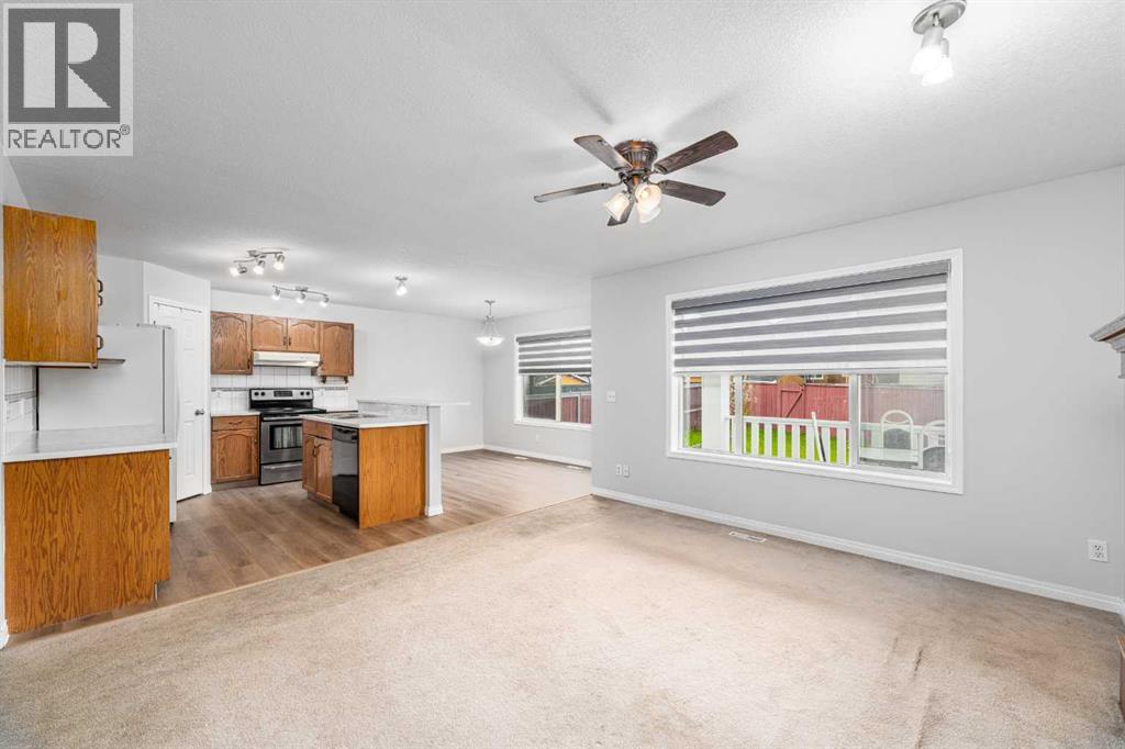 286 Martha's Manor NE, Calgary, Alberta  T3J 4Y6 - Photo 8 - A2314028