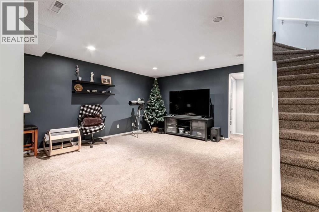133 Sandpiper Circle Nw, Calgary, Alberta T3K 3R4 - Photo 33 - A2314037