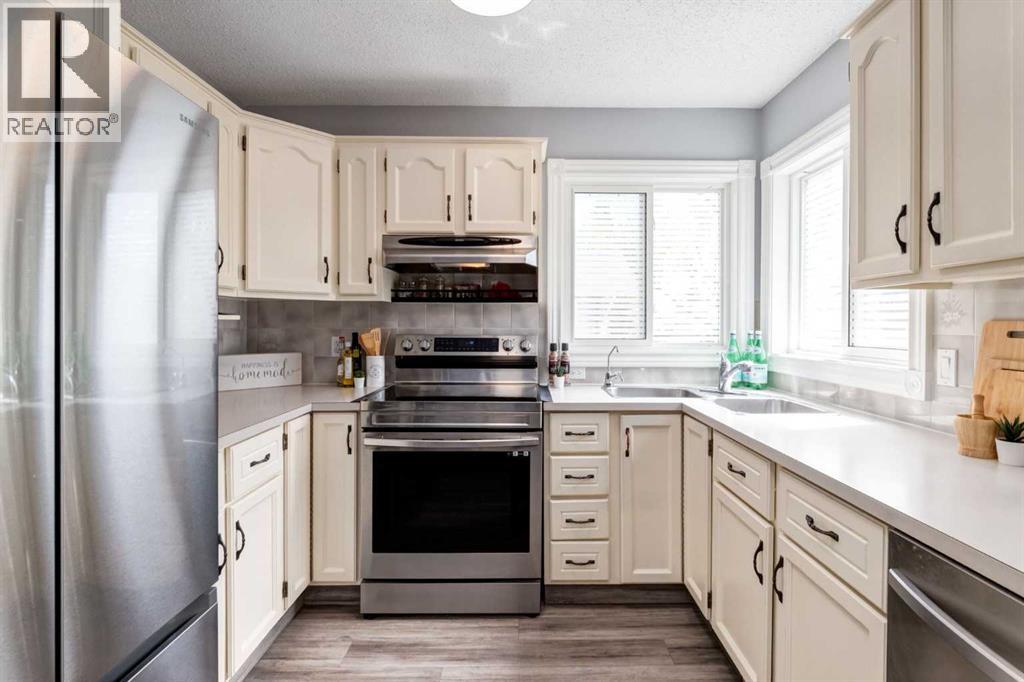 133 Sandpiper Circle Nw, Calgary, Alberta T3K 3R4 - Photo 4 - A2314037