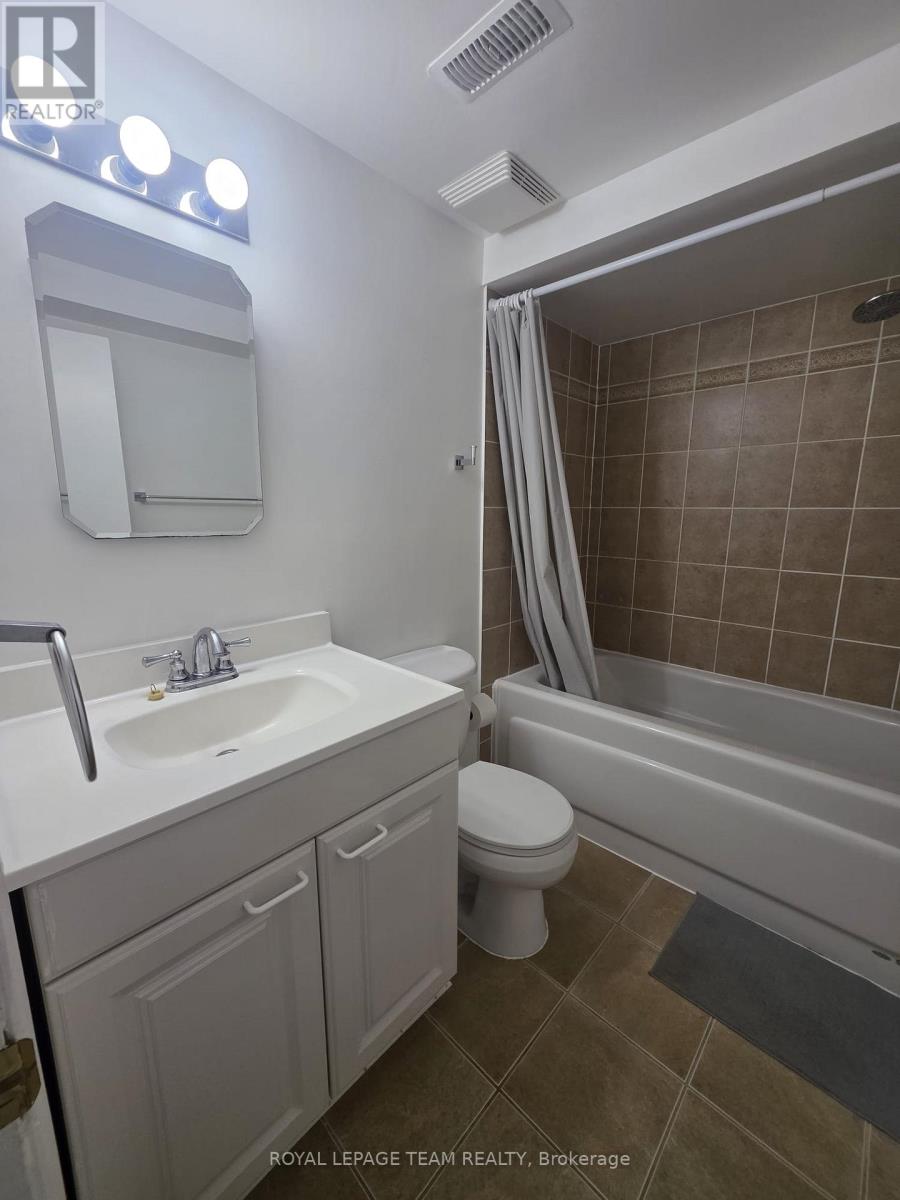 B - 773 May Street, Ottawa, Ontario  K1K 3H1 - Photo 15 - X13165716