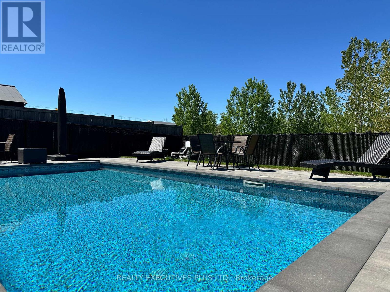1082 Docteur Corbeil Boulevard, Clarence-Rockland, Ontario  K4K 0E9 - Photo 41 - X12673010