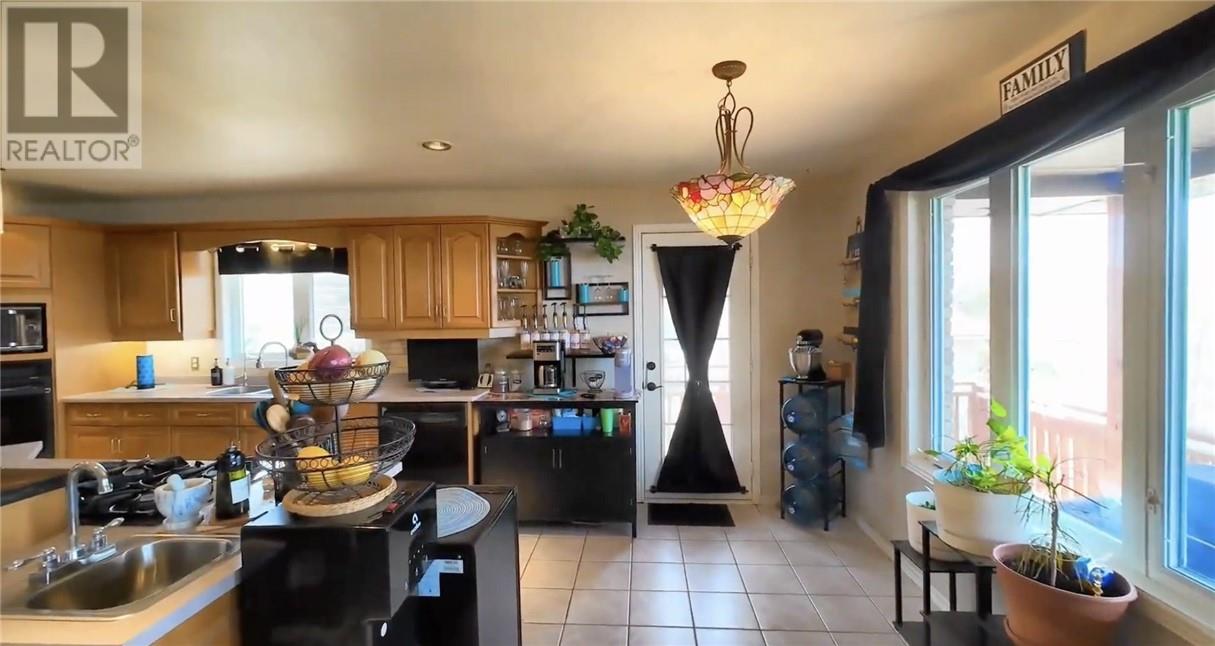 12 Rainbow Trail, Mindemoya, Ontario P0P 1S0 - Photo 7 - 2127627