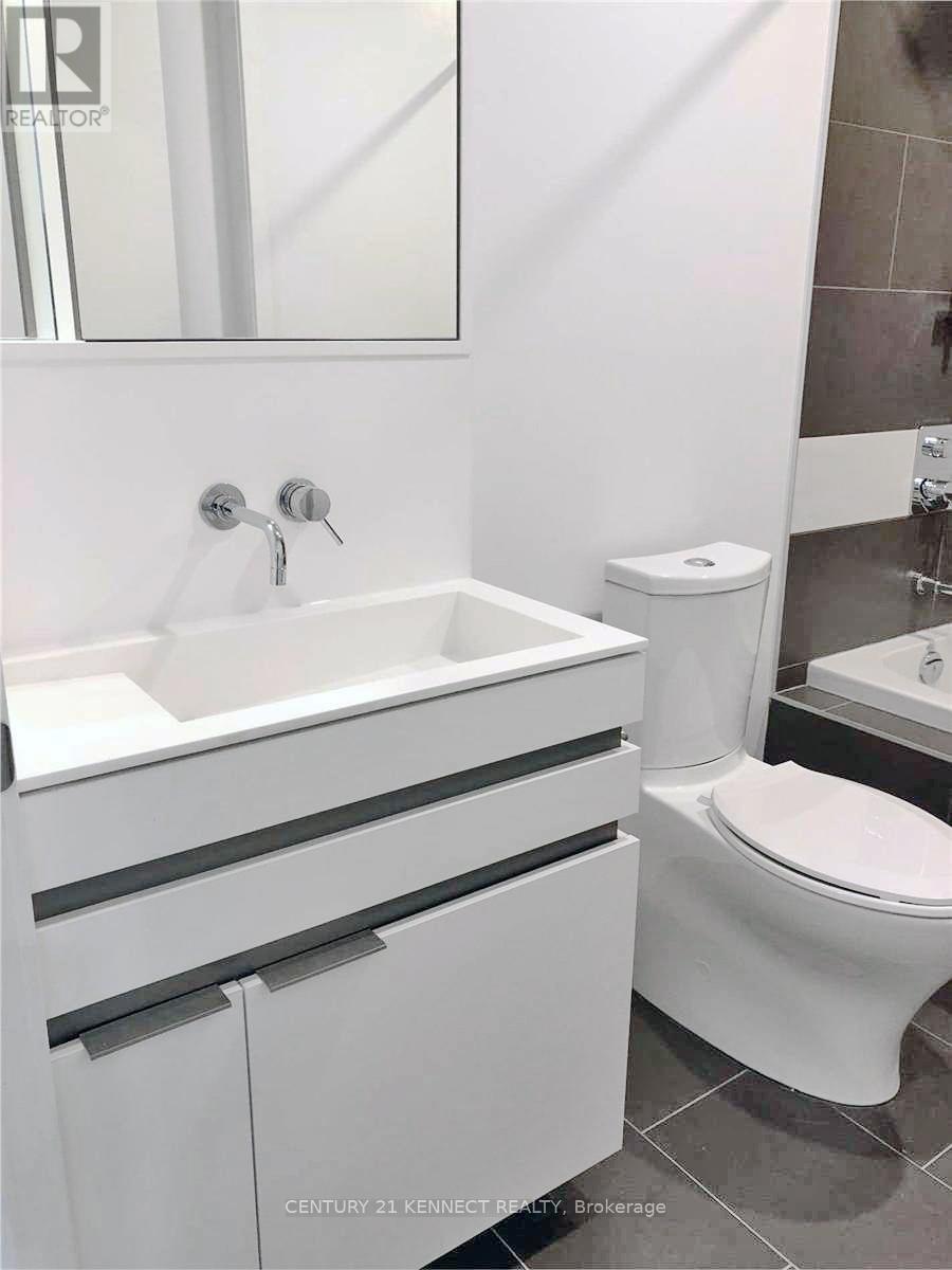 3310 - 197 Yonge Street, Toronto, Ontario  M5B 0C1 - Photo 17 - C13165720