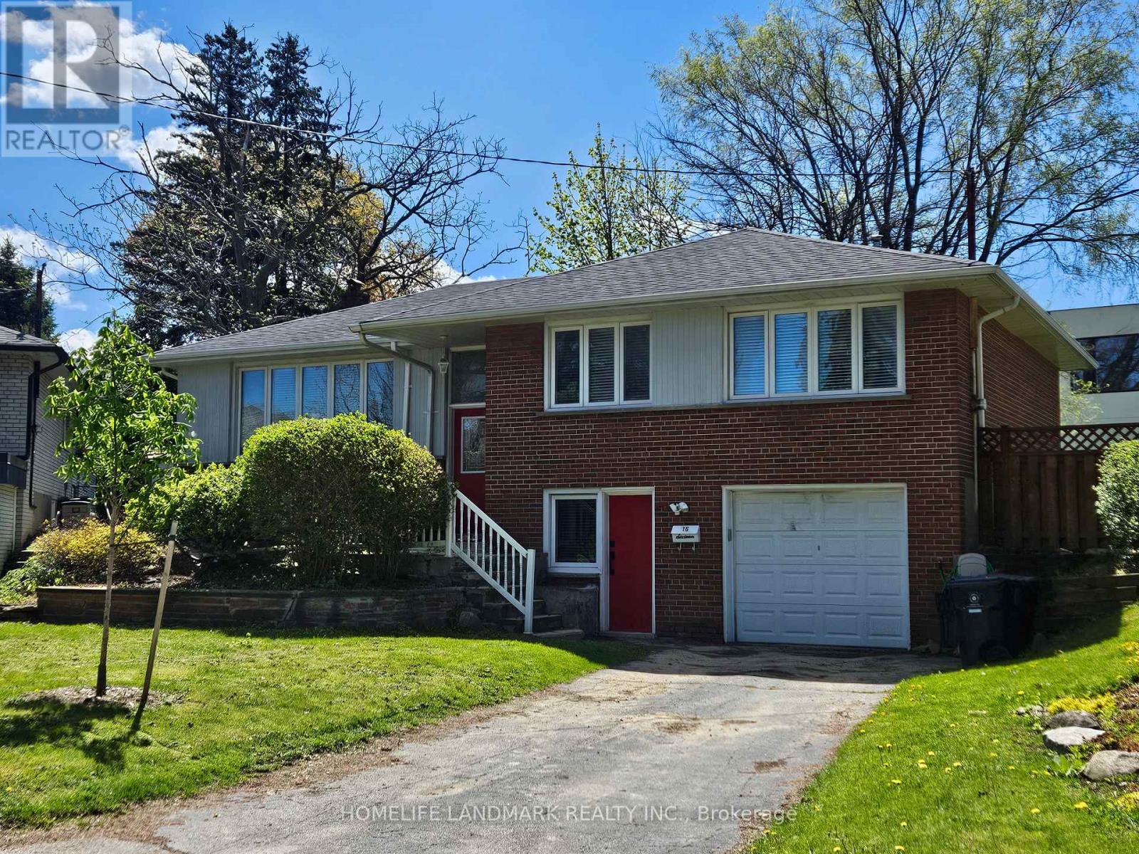 16 DONEWEN COURT, Toronto, Ontario